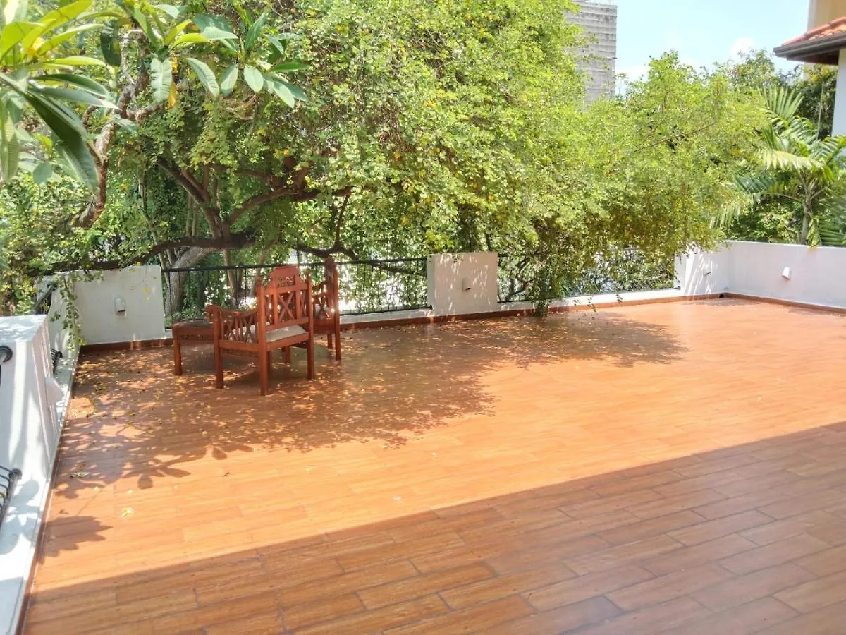 Ellen\u2019s Place Colombo Hotel
