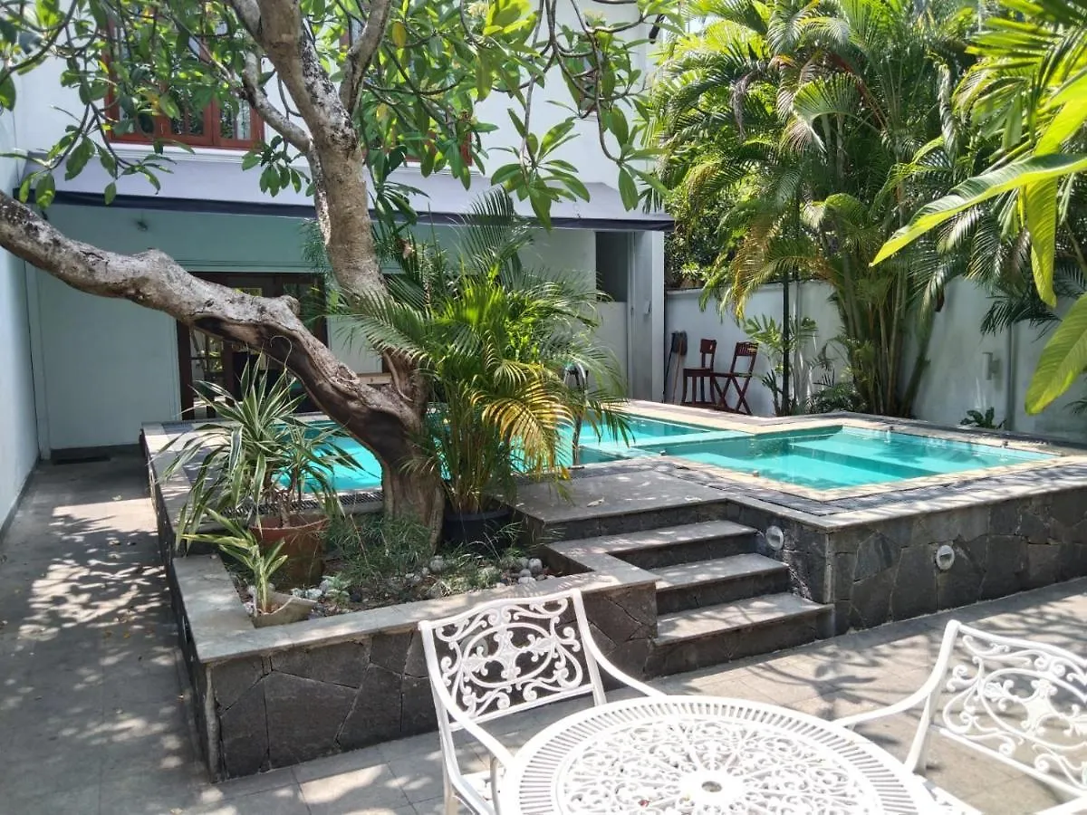 Hotel Ellen\u2019s Place Colombo