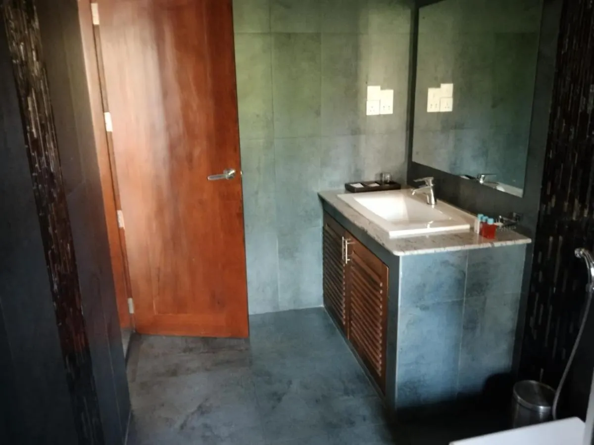 Ellen\u2019s Place Colombo 3*,