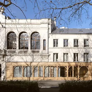 Отель Elysee Montmartre