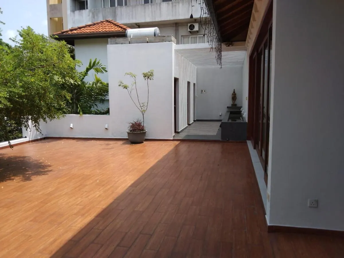 Ellen'S Place Colombo Hotel