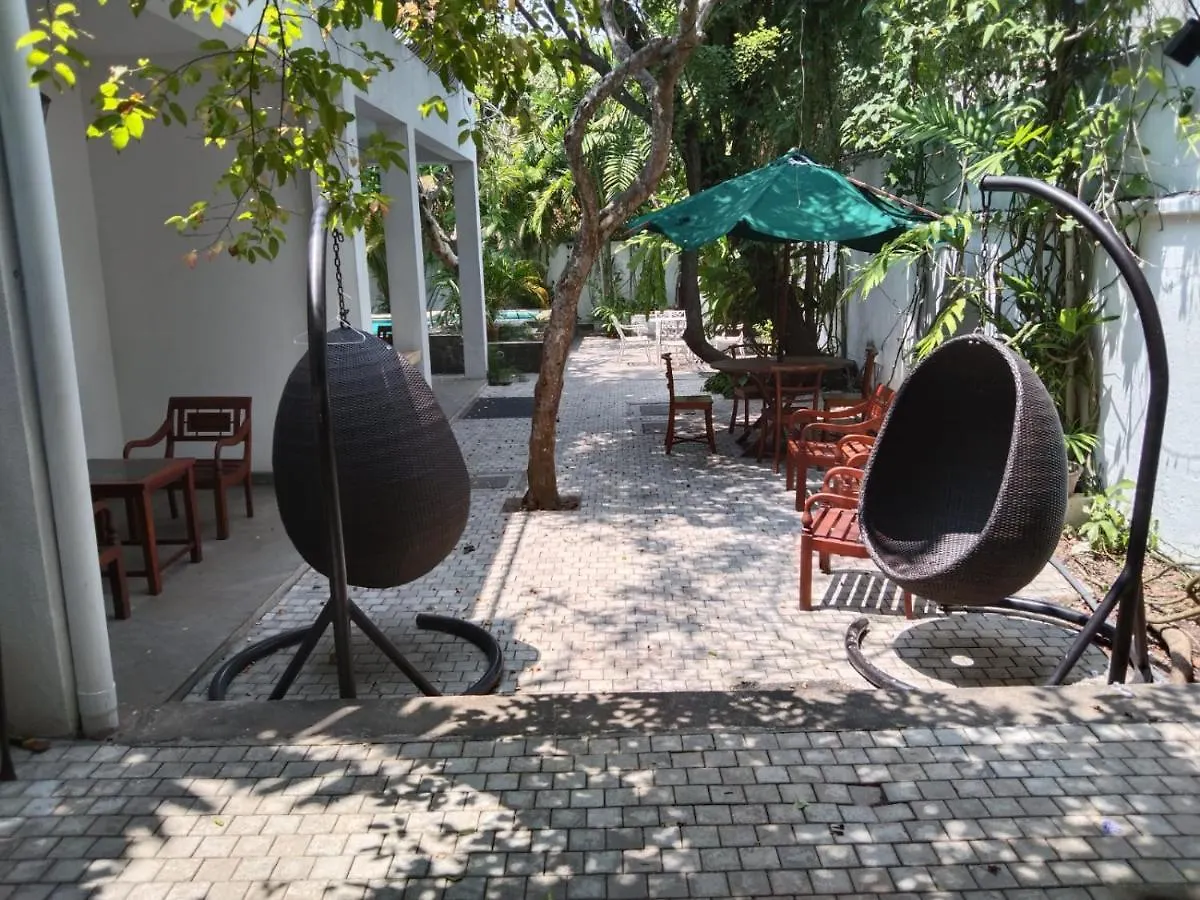 Hotel Ellen'S Place Colombo