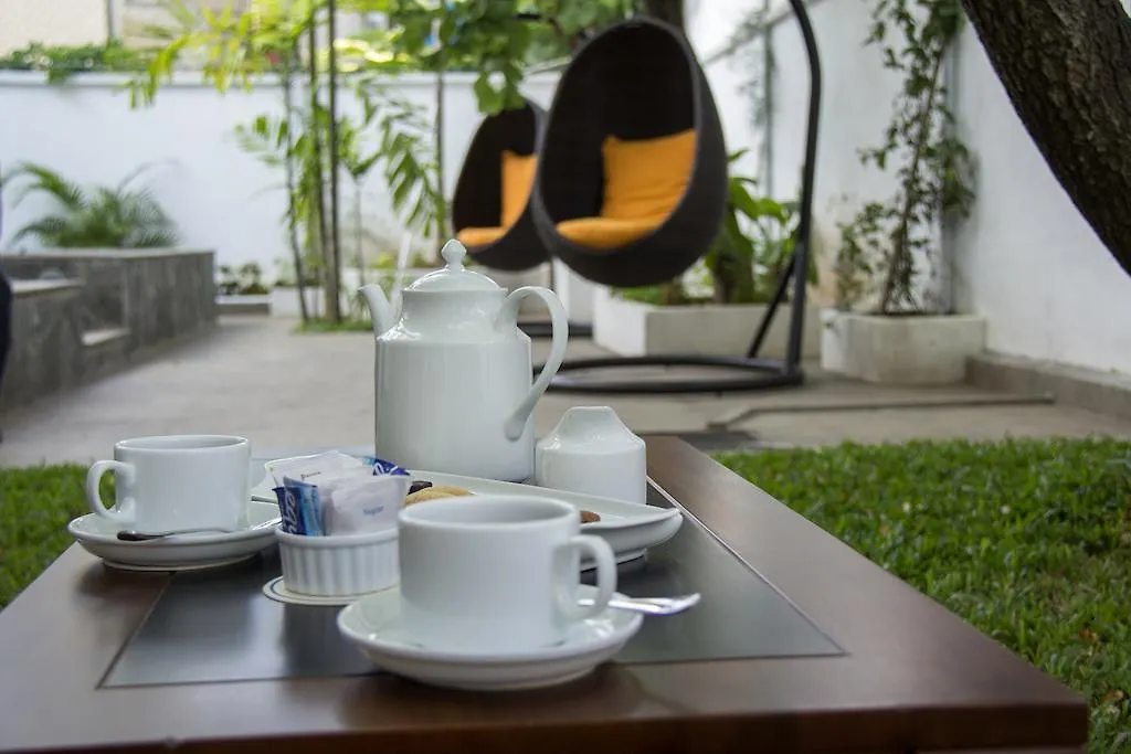 Hotel Ellen'S Place Colombo
