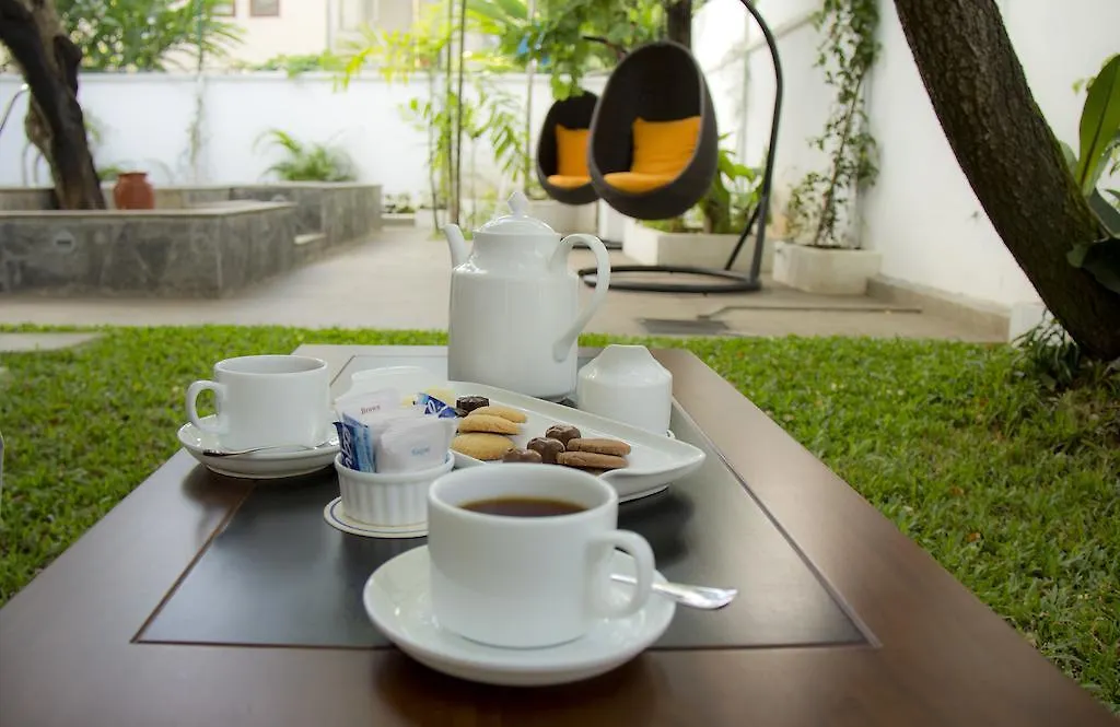 Hotel Ellen'S Place Colombo